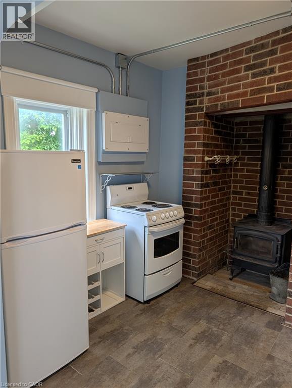Photo - 266 Mill St