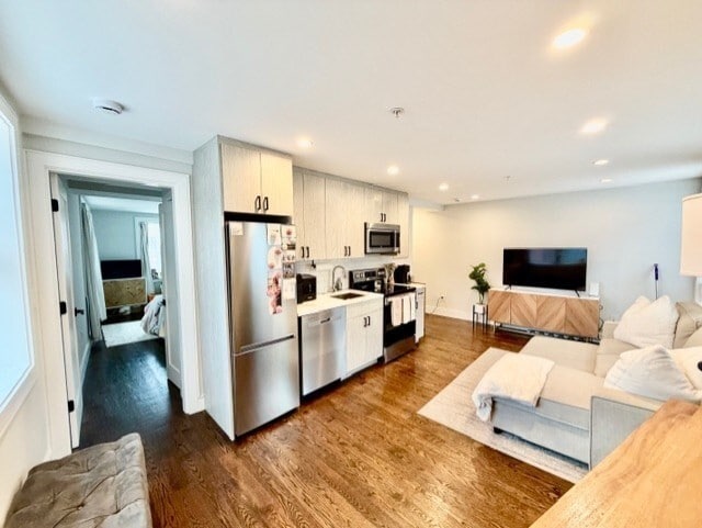 Building Photo - 366 Hanover St Unit 6