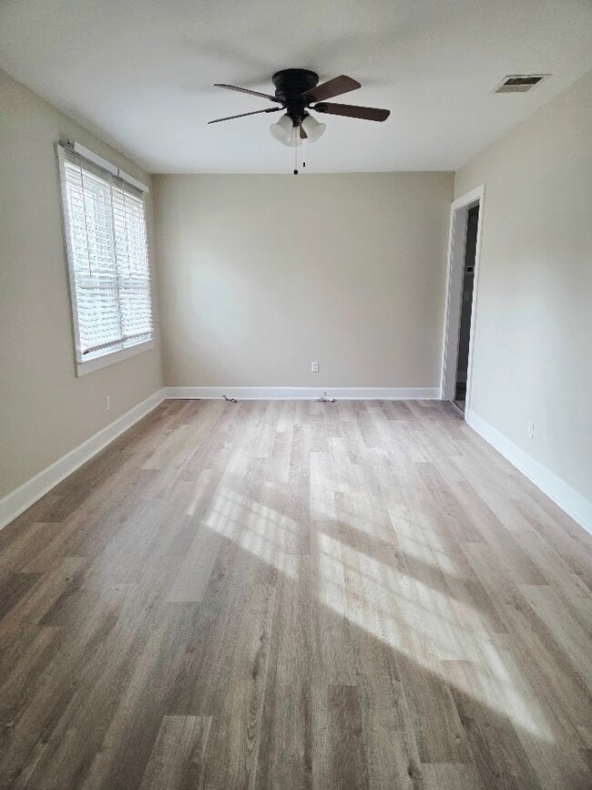 sala de estar - 514 Laurens Avenue