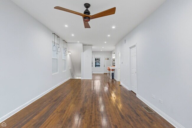 Photo - 4151 W Fullerton Ave