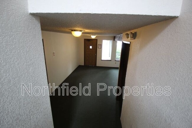 Photo - 8911 Holly Dr Unidad 205