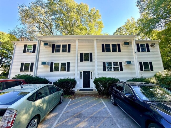 Building Photo - 2 Annaberry Ln Unit 2 Rental
