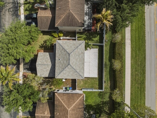 Photo - 310 NW 207th Way