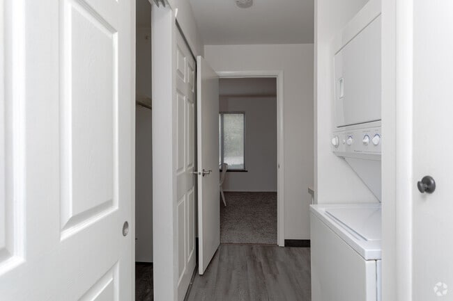 1BR, 1BA