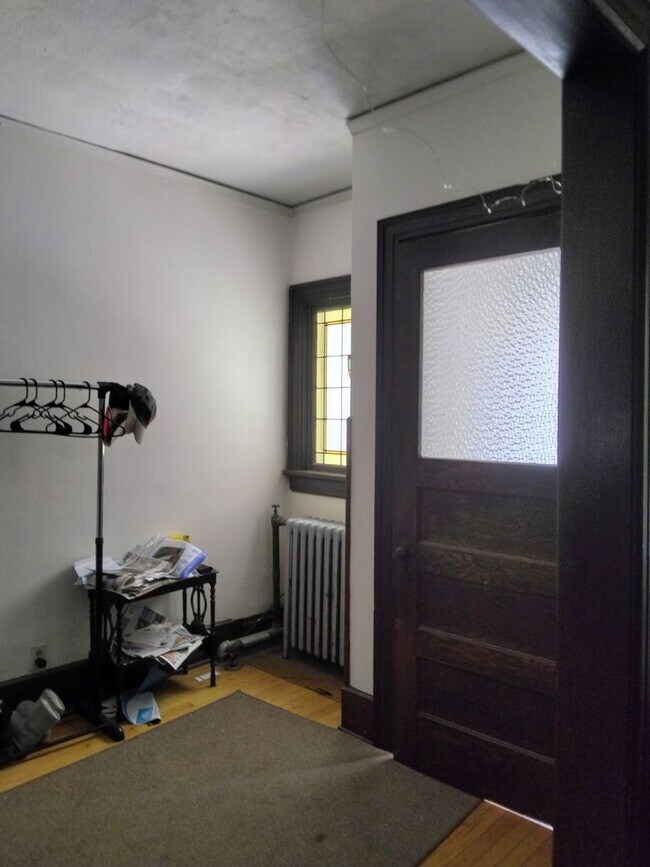 Photo - 2916-18 N Murray St
