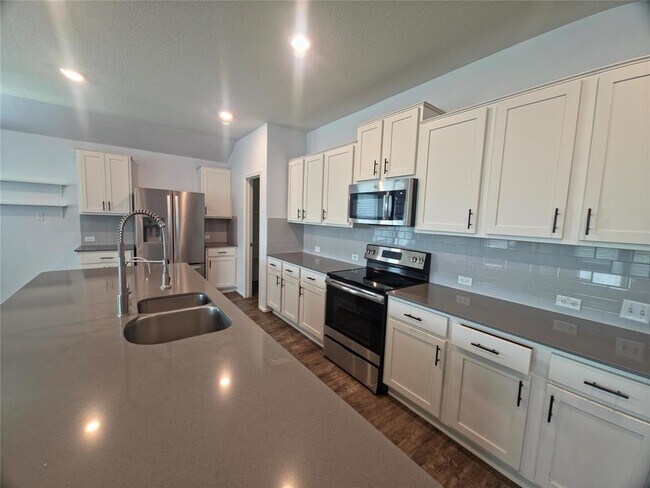 Photo - 746 Carol Dr