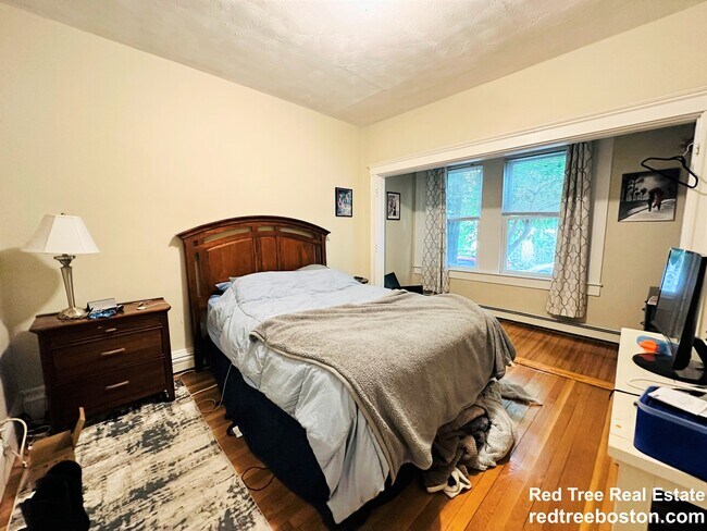 Photo - 143 Sutherland Rd Unit 2