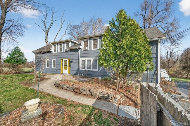 Building Photo - 322 NY-94