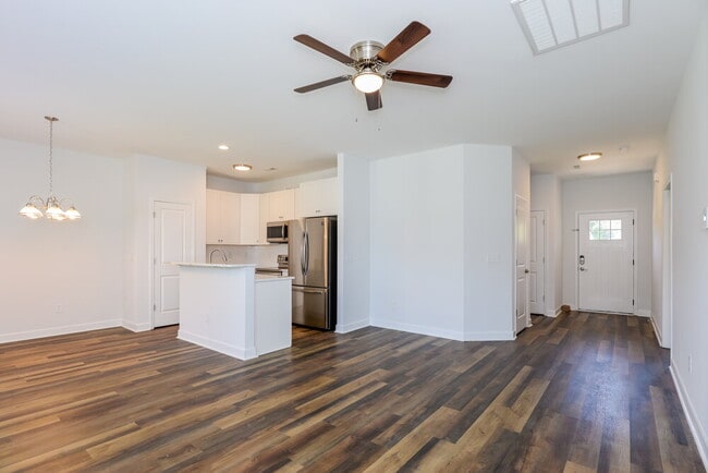 Photo - 109 McLean St