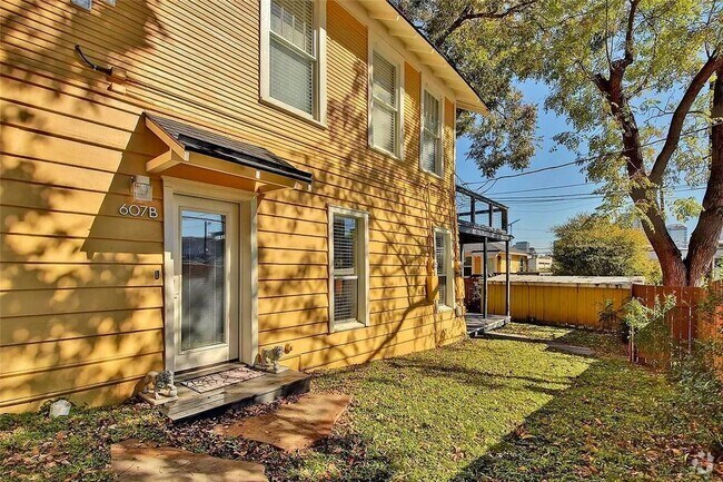 Building Photo - 607 Baylor St Rental