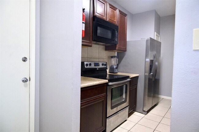 Photo - 3042 Holly Hall St