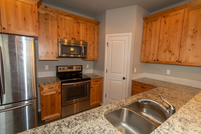 Photo - Three bedr townhouse in Orchards - Central AC