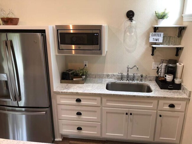 Photo - 403 N Madison St Unit SI ID1520959P