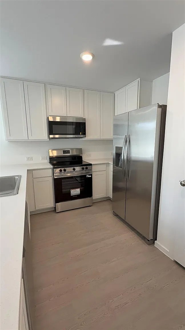 Photo - 331 Parkin Ct