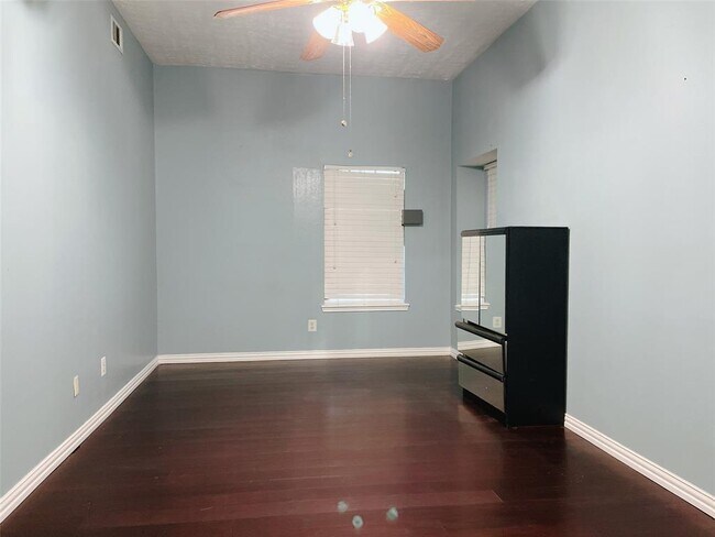 Photo - 8631 Vinkins Rd