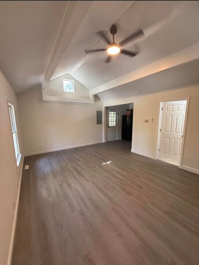 Photo - 722 Brawner St