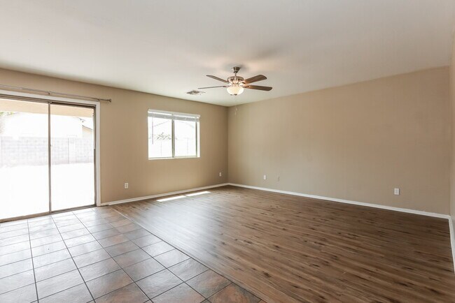 Photo - 3855 W Belle Ave
