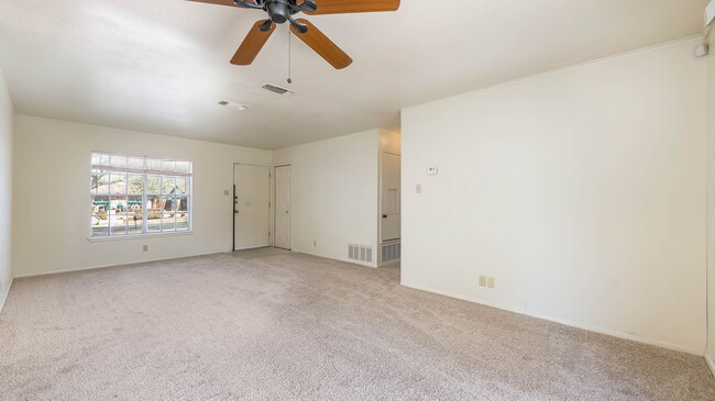 Photo - 4710 Casa Bello St