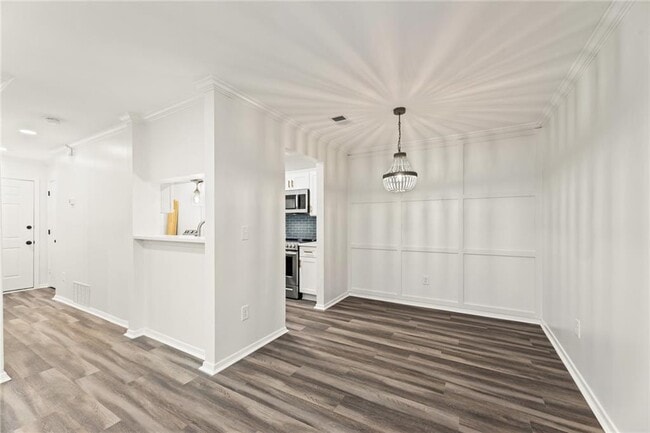 Photo - 521 Warm Springs Cir