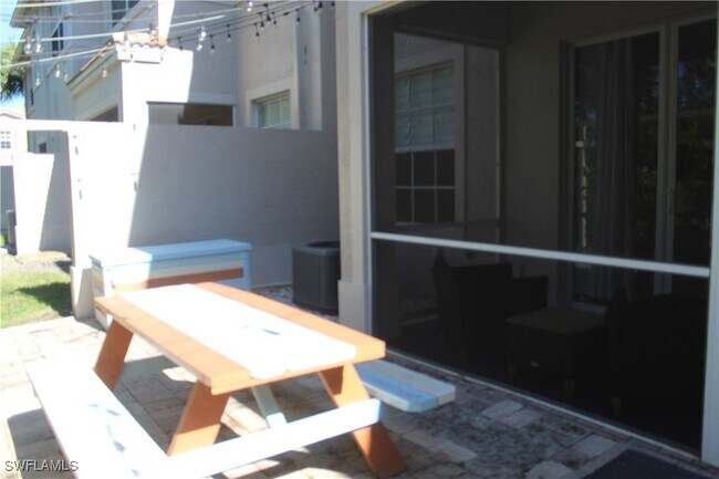 Photo - 4068 Cherrybrook Loop