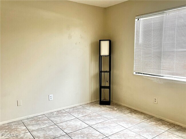 Photo - 824 Alderman St Unidad 106