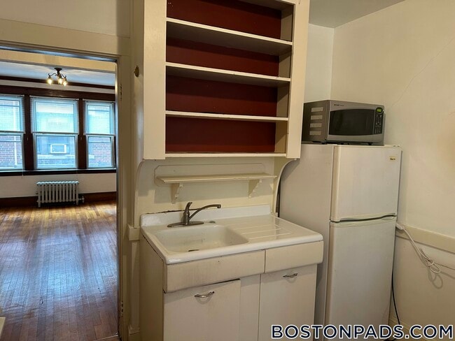 Photo - 14 Lakeville Rd Unit 11