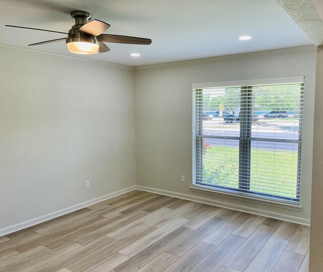 612 Broadmoor Blvd Rental House Rental in Lafayette, LA