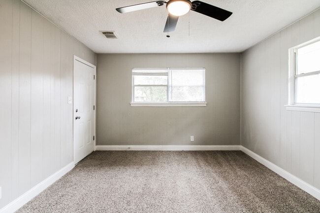 Photo - 7314 Saunders Rd