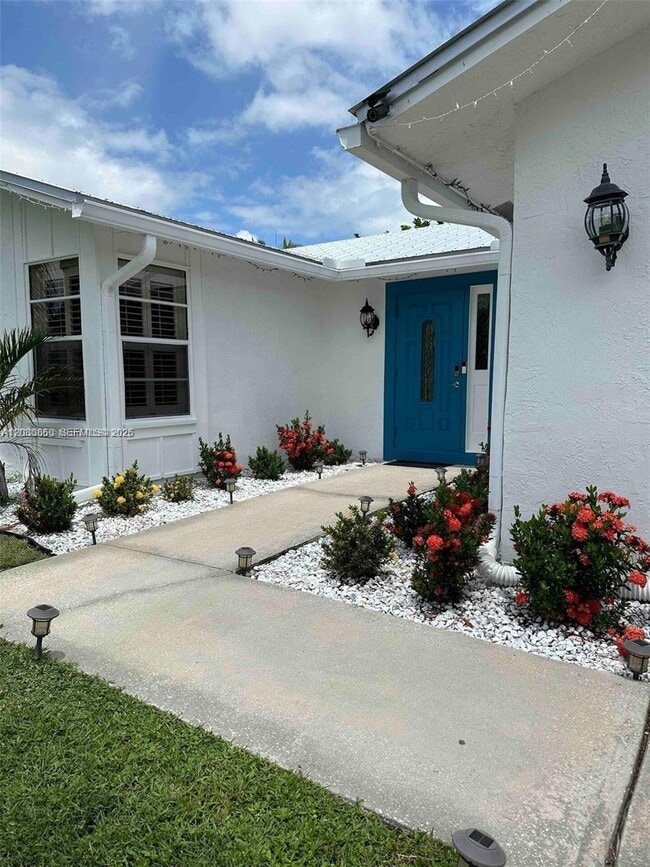 2515 SE Petit Ln