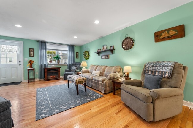 Photo - 96 Concord St