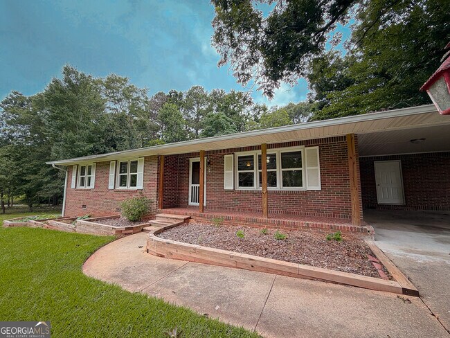 Photo - 77 Franklin Rd