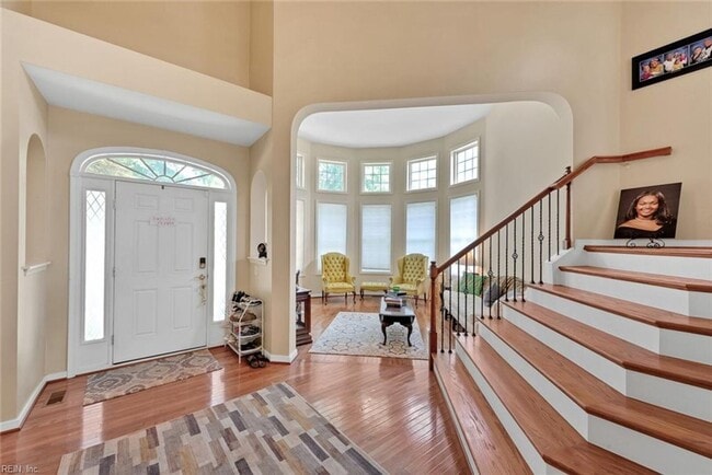 101 Yacht Ct