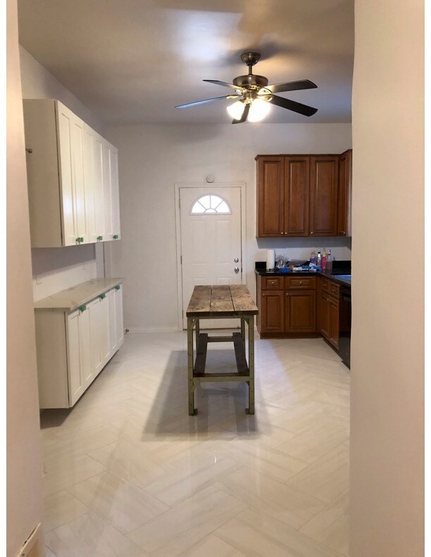 Photo - 1227 N Rockwell St Unit 2