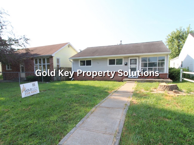 Building Photo - COMING SOON!! 3 BR 1 BA House in the Meado...