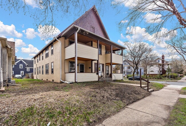 Building Photo - 3101 E 24th St Unit 1