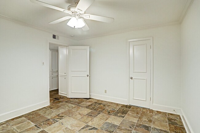 Photo - 2418 Mimosa Dr Unidad 5