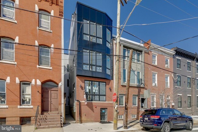 Photo - 1729 Francis St Townhome