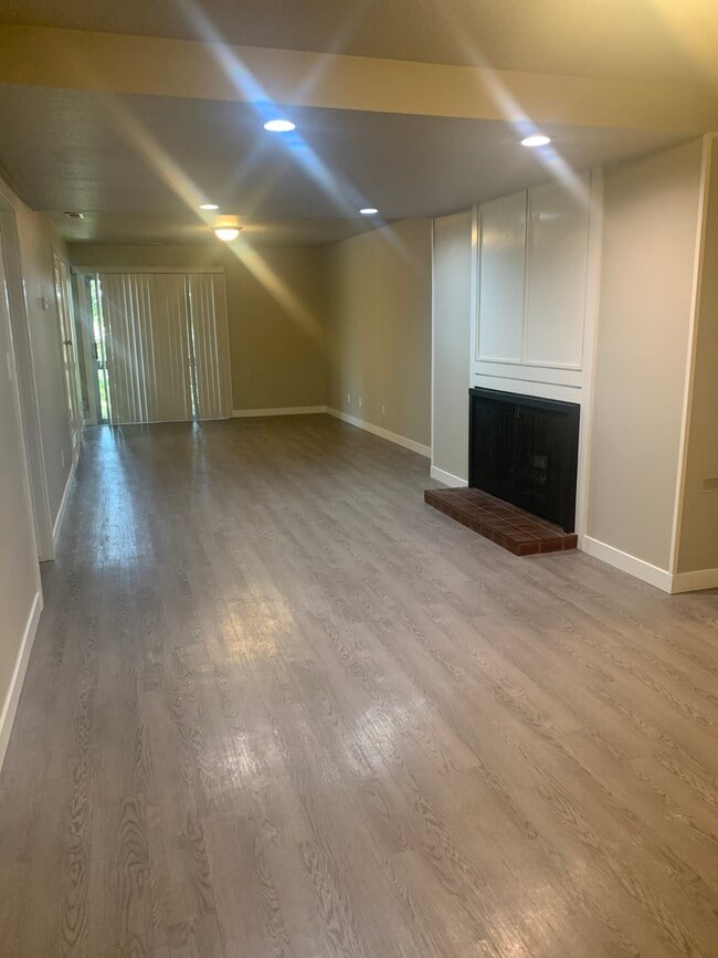 Photo - 1155 E 300 S Unidad 000