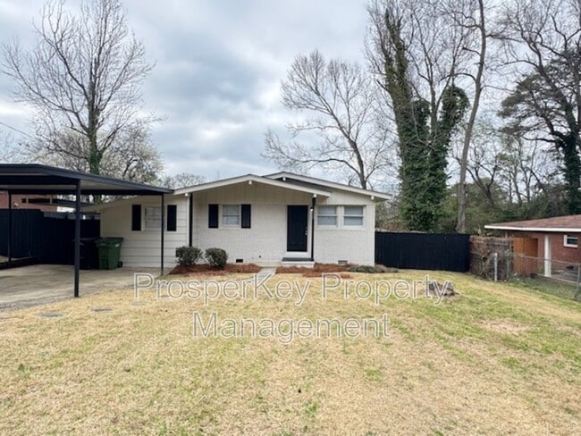 Photo - 323 Tennant Ave