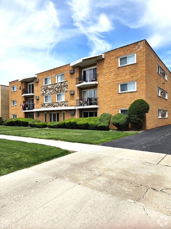 Building Photo - 4712 W 107th St Unit 1A Rental