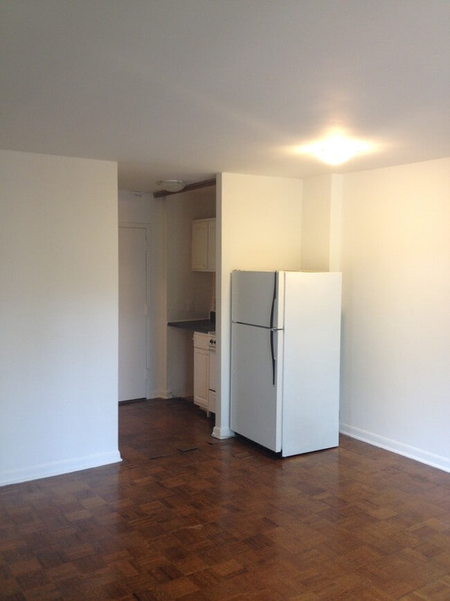 Photo - 25TH-950 #211N Unit DC152 - 950 25th St. NW #211N (B77)