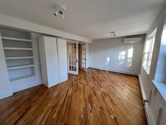Building Photo - 112 Sackett St Rental
