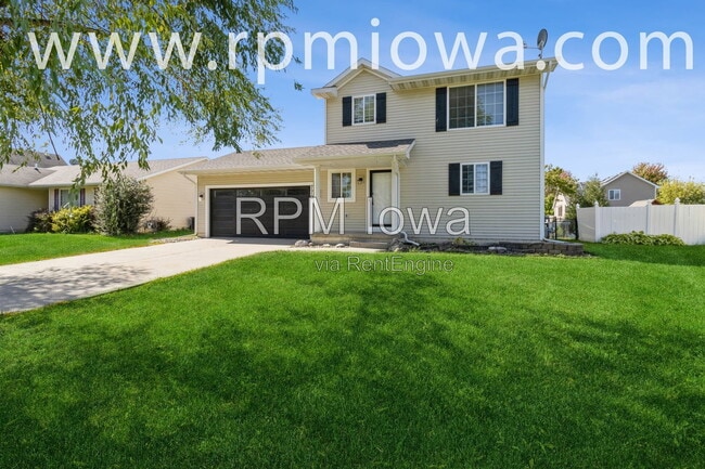 Building Photo - 770 SE Harper Dr