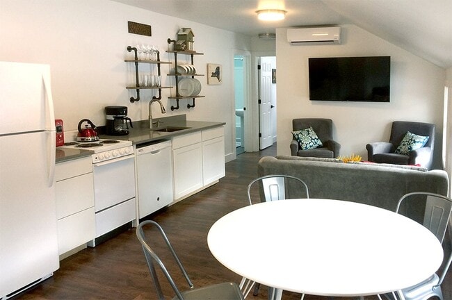 Photo - 67 Black Creek Rd