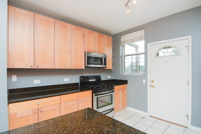 Photo - 1421 W Jonquil Terrace Unit 4