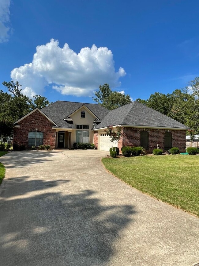 Building Photo - Cypress Bay Neighborhood-North Benton Rental