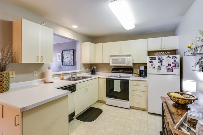 Model Unit Kitchen - Cottonwood Trails - 55+ Community