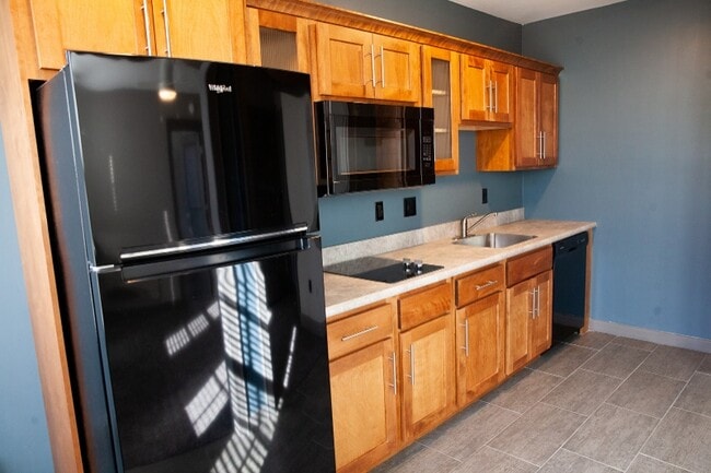 Photo - 1111 E Iron Ave