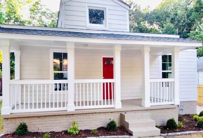 Photo - 1369 Gault St SE