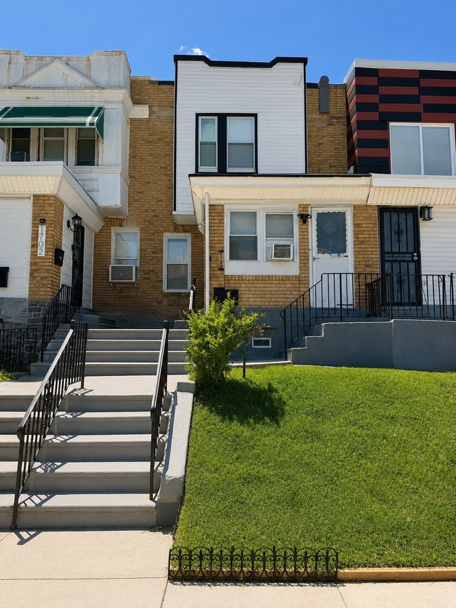Building Photo - 1704 Conlyn St Unit 2